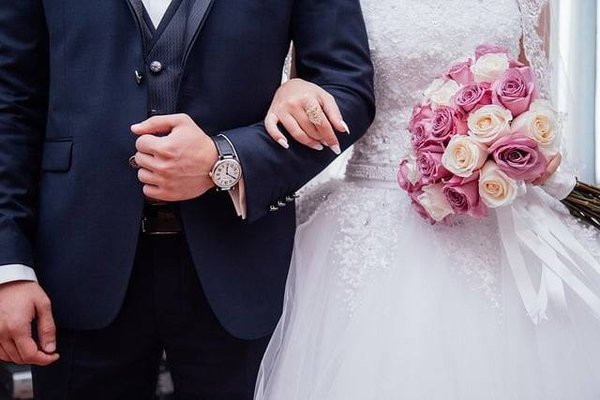 Bougies personnalisées : l'idée charmante pour gâter vos invités de mariage
