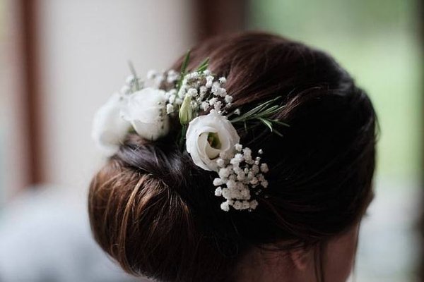 Guide ultime pour un essai coiffure et maquillage mariage réussi : astuces et inspirations