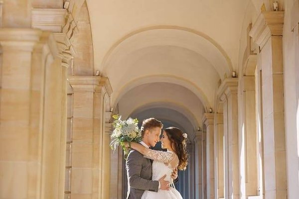 Combien Coûte un Photographe de Mariage à Bordeaux ? Tarifs et Conseils pour Immortaliser votre Jour J